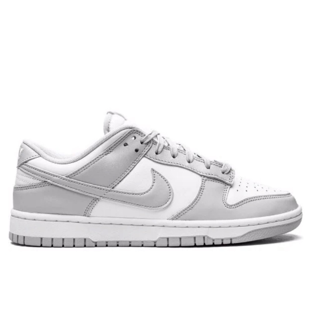 Nike
Nike Dunk Low "Grey Fog" sneakers